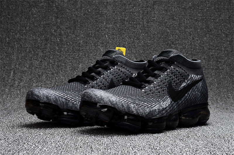 vapormax noir et gris